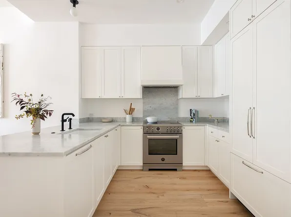 524 Halsey St #202, Brooklyn, NY 11233