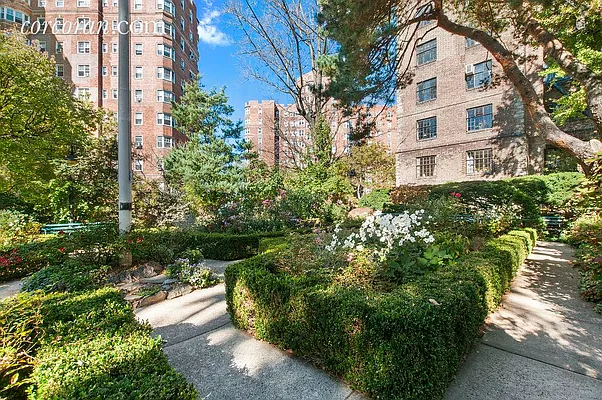 Sold by Corcoran | media 7