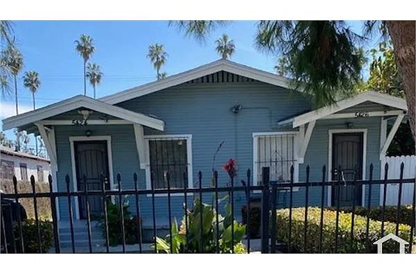 Building Photo - 5426 S Van Ness Ave