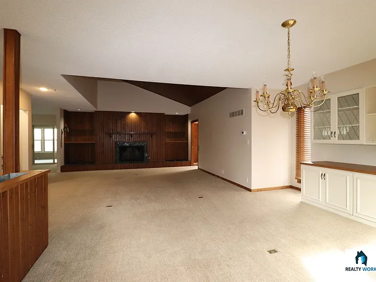 3800 Calvert St — Photo 3