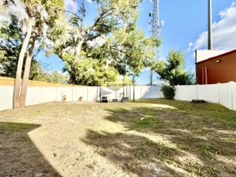 11705 North Dr #B — Photo 11