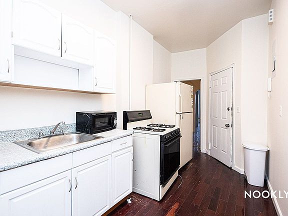 3rd image of 65 Wyckoff Ave APT 2L