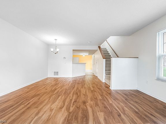 3rd image of 6709 N Ivy Ln