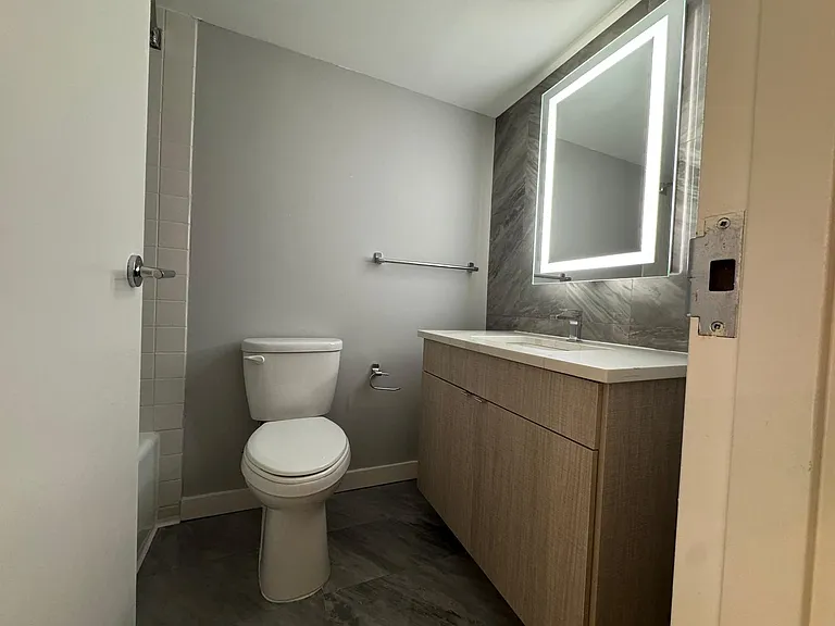 15 Farm Dr #224 — Photo 17