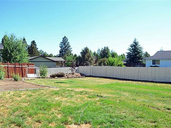 4th image of 20965 Westview Dr