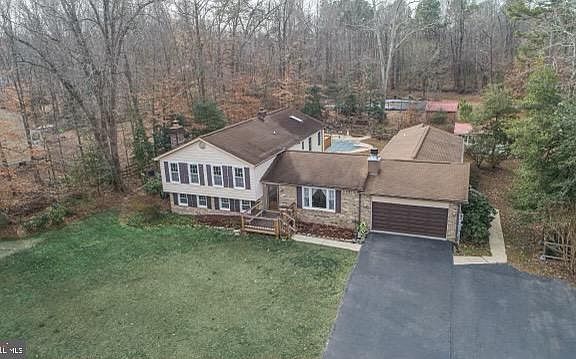 3rd image of 705 Silver Linden Dr