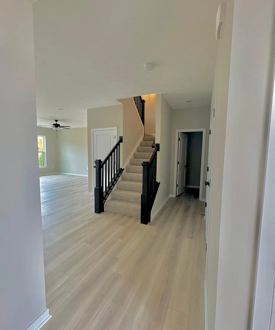 2 bed, 2.5 bath, 1792 sqft, $2,500 — Photo 3