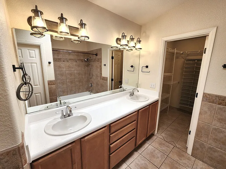 1535 Vajillo Ln — Photo 20