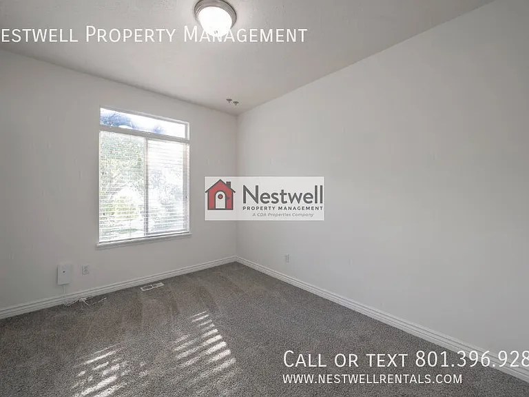 481 E Lana Ct — Photo 30