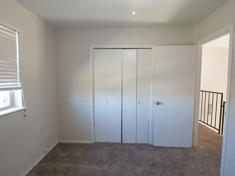 224 S Bouziden Dr — Photo 19