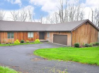 59 Weekeepeemee Rd, Bethlehem, CT 06751