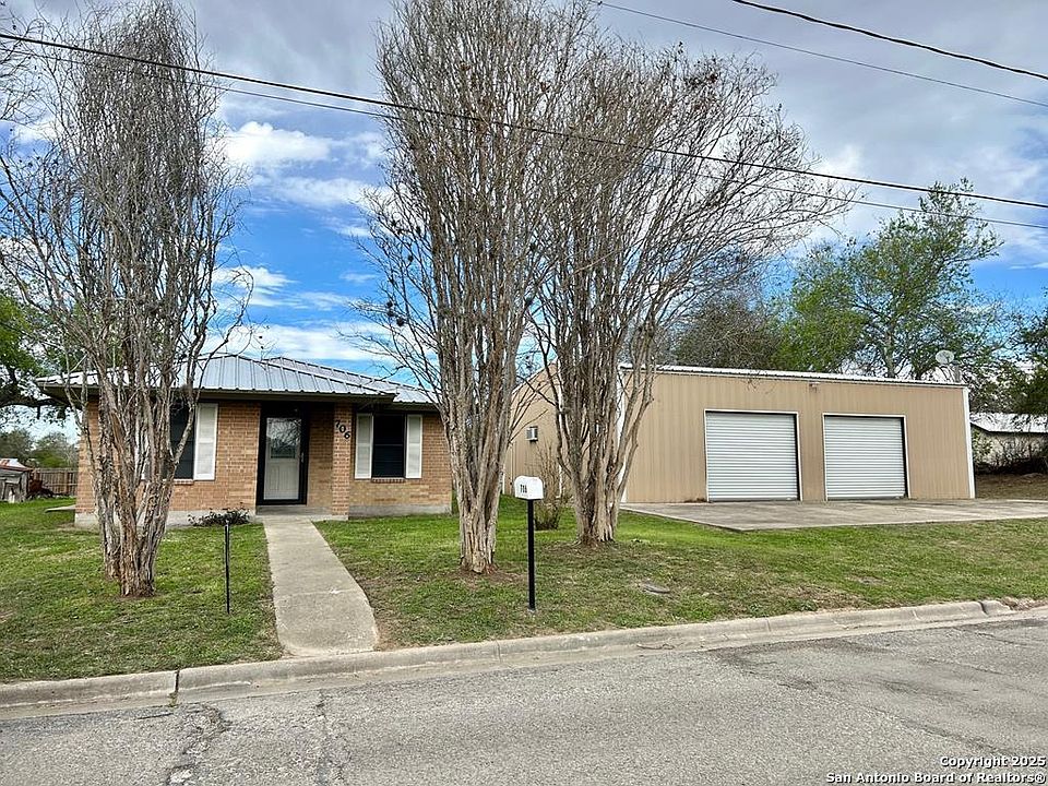 1st image of 706 W Flournoy