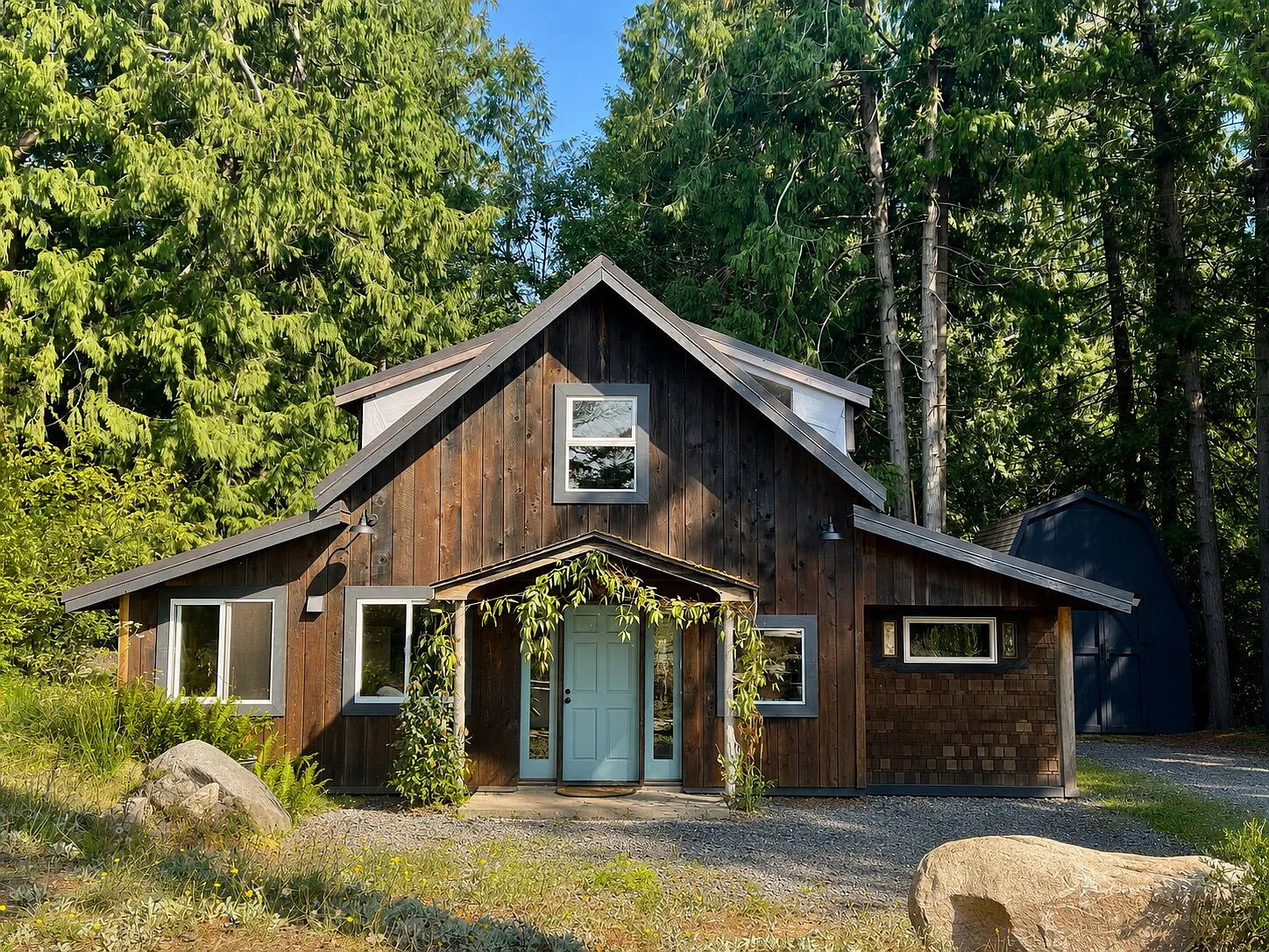 3 bed, 1.0 bath, 1500 sqft, $3,300 — Photo 1
