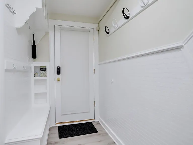 409 D St SE #B — Photo 7