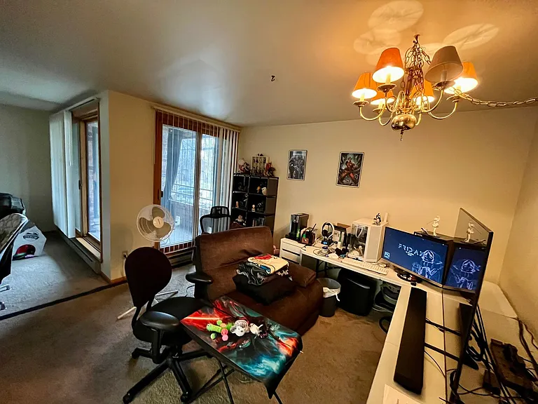 5200 N Diversey Blvd — Photo 8
