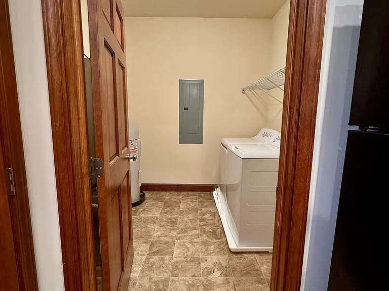 Eagle View Luxury Apartments — Photo 7