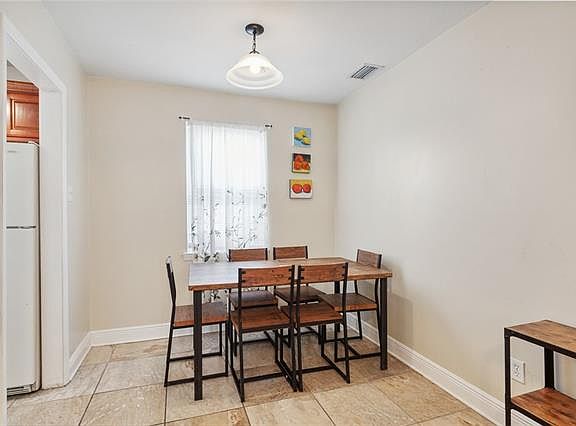 4th image of 7809 Maple St