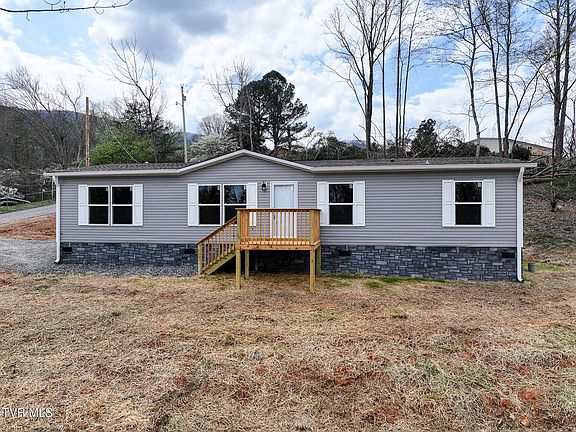 3rd image of 1512 Red Bud Dr