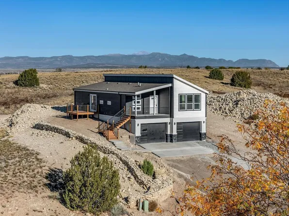 893 S Greenway Ave, Pueblo West, CO 81007