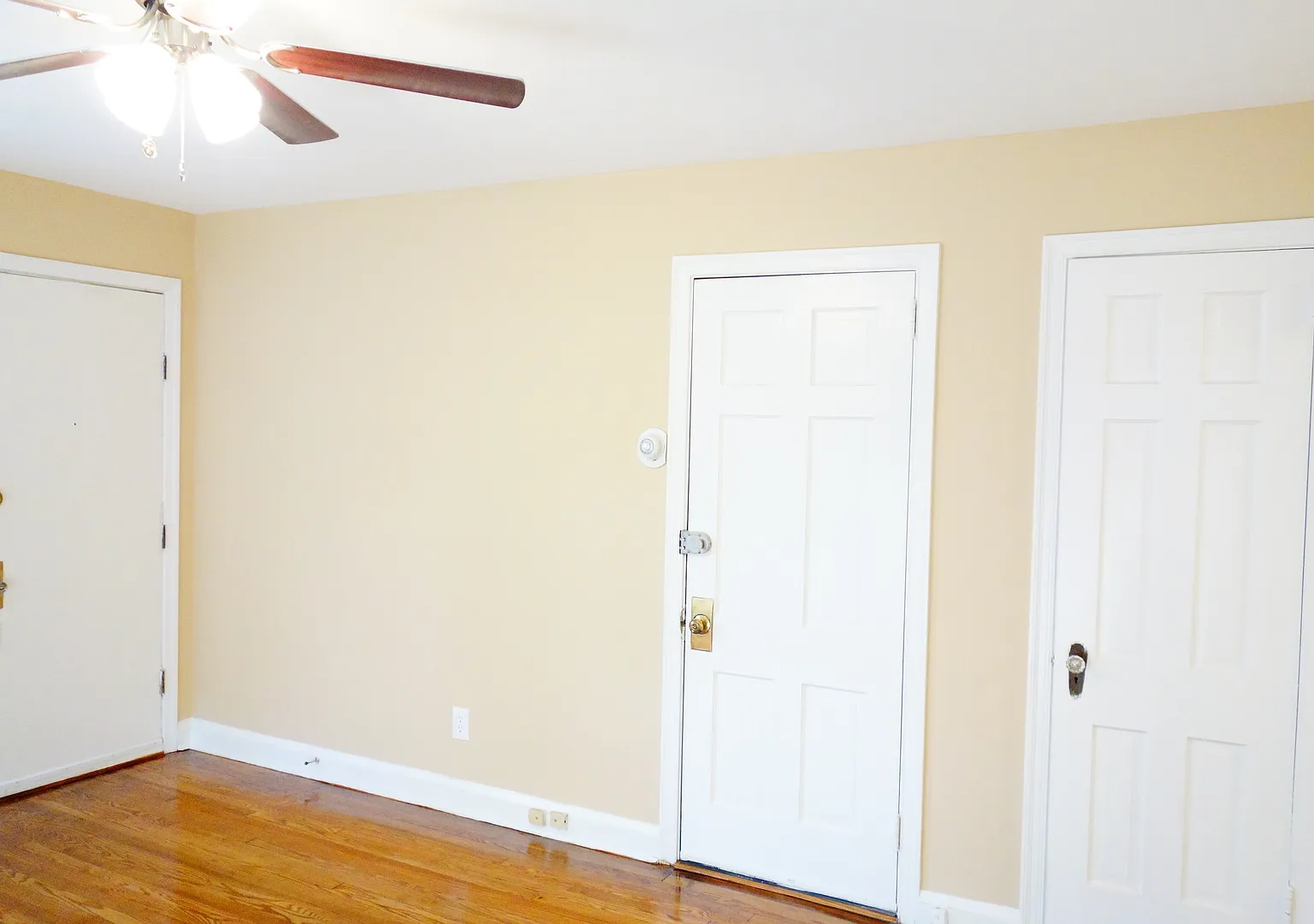 8107 Greenwood Avenue D&G Properties Llc — Photo 4