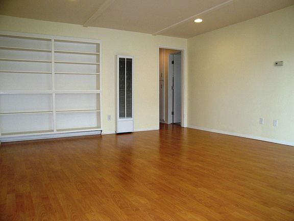 4th image of 173 N Allen Ave #3