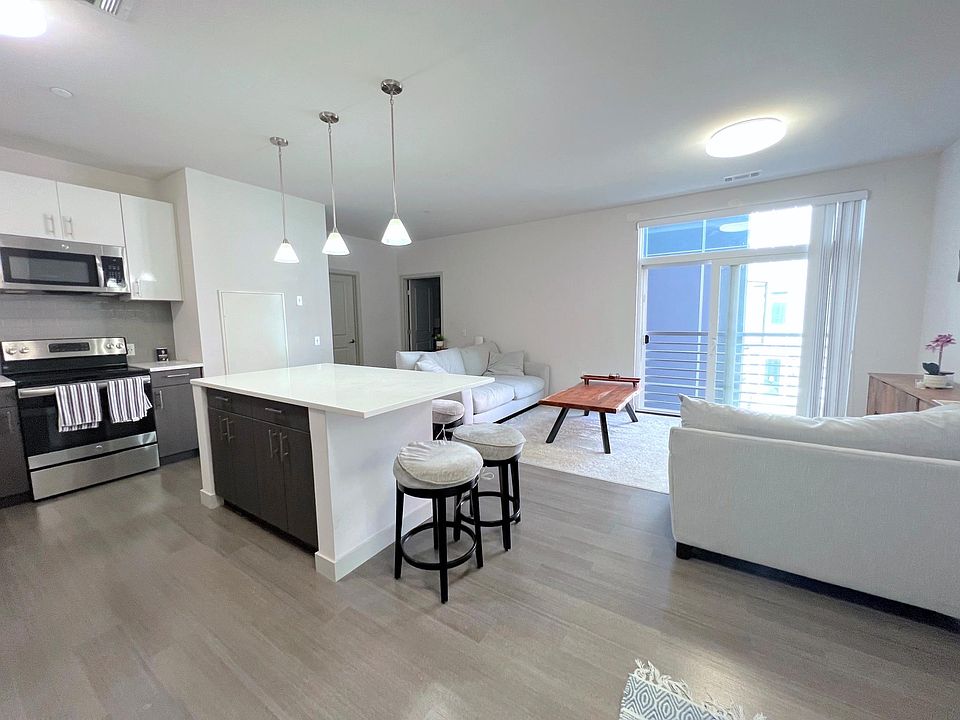 1st image of 99 Tremont St #206