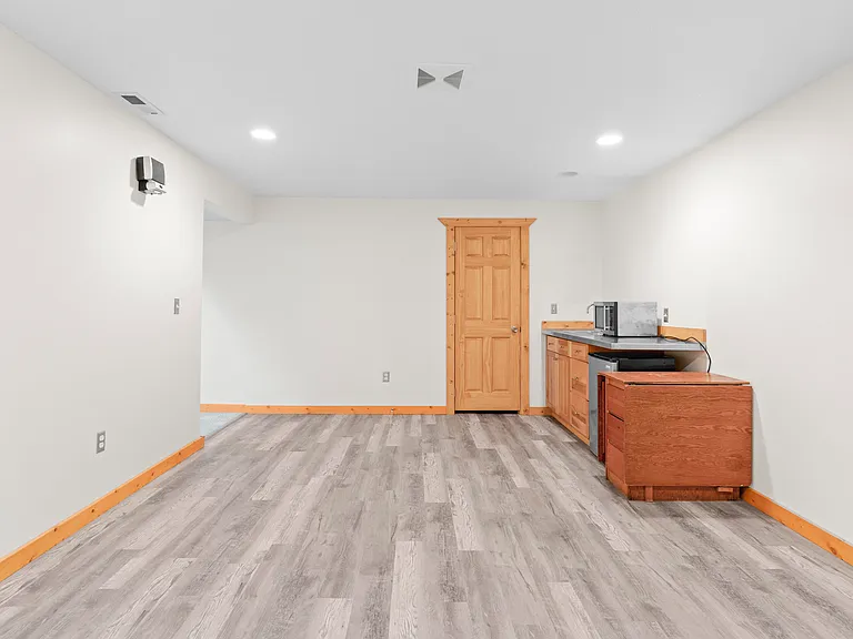 7215 W Andrus Rd — Photo 2