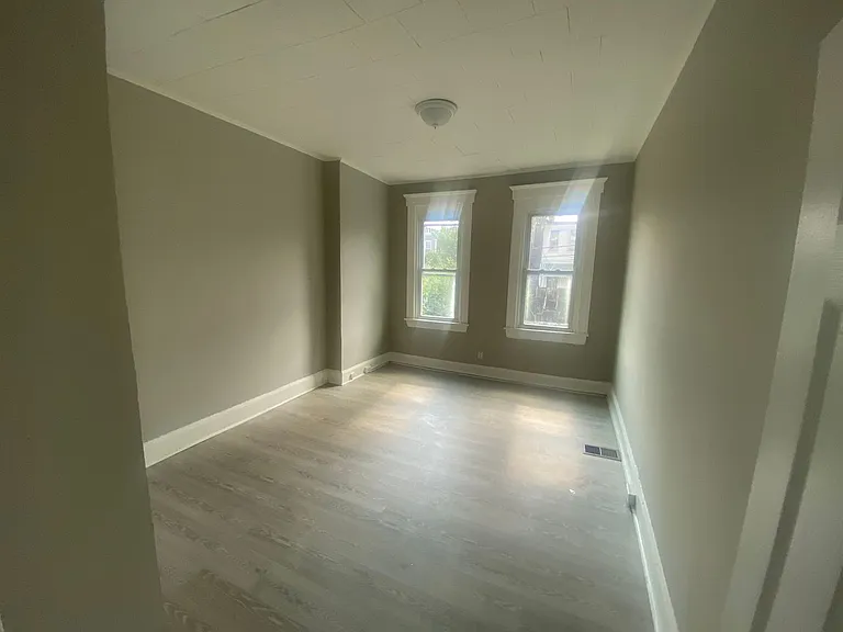 1706 N Bentalou St — Photo 10