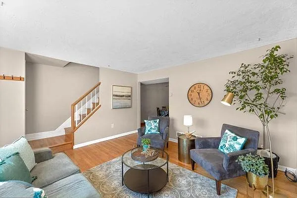 670 Queensgate Rd — Photo 21