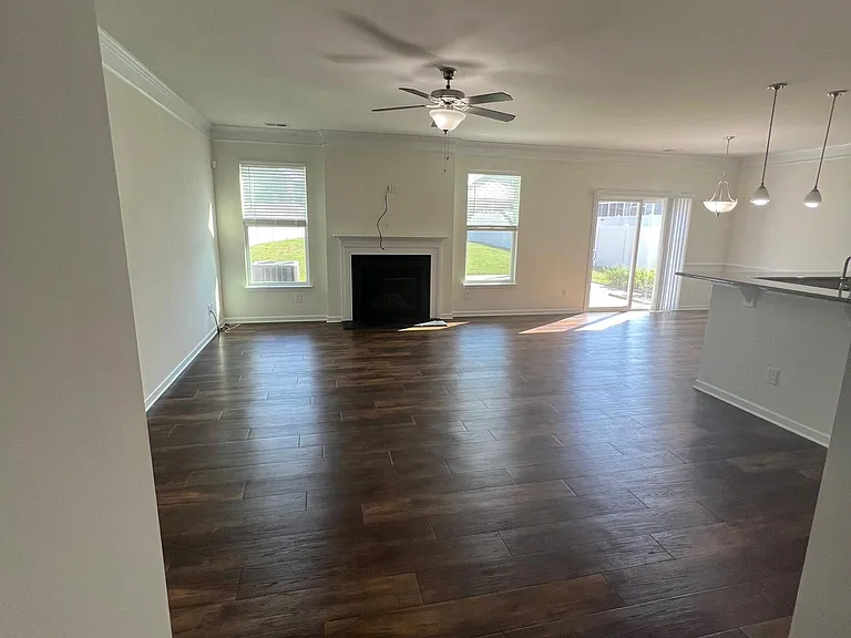 3821 Lampasas Ln — Photo 4