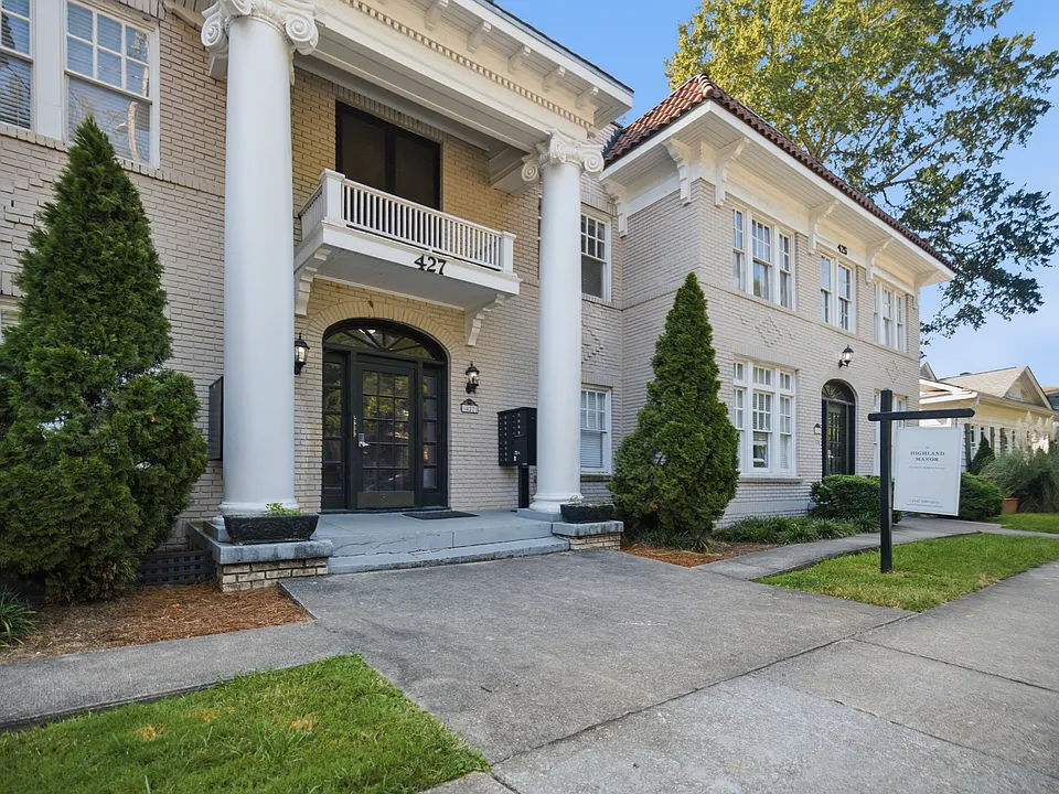 Highland Manor