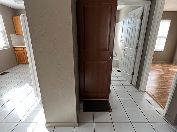 3rd image of 460 SW Alachua Ave #201
