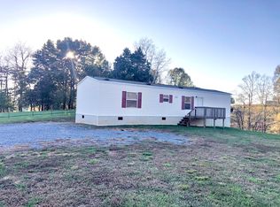 120 Pearl Bowers Rd, Elizabethton, TN 37643