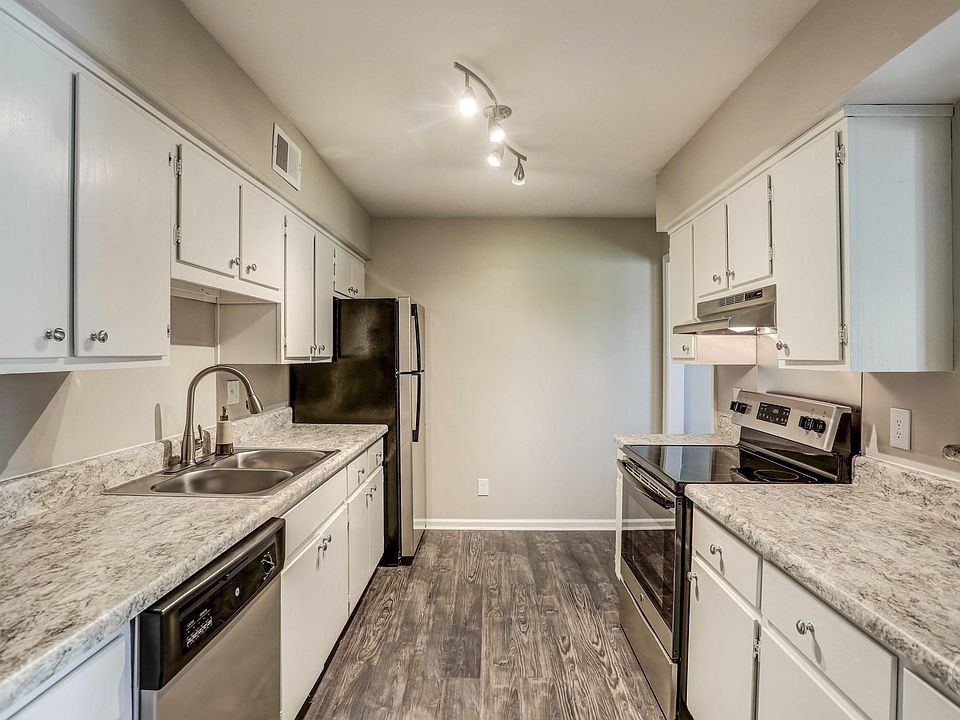 Kitchen in the Maple