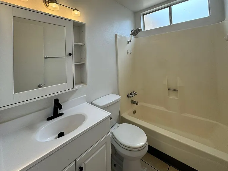 12176 Carnation Ln — Photo 9