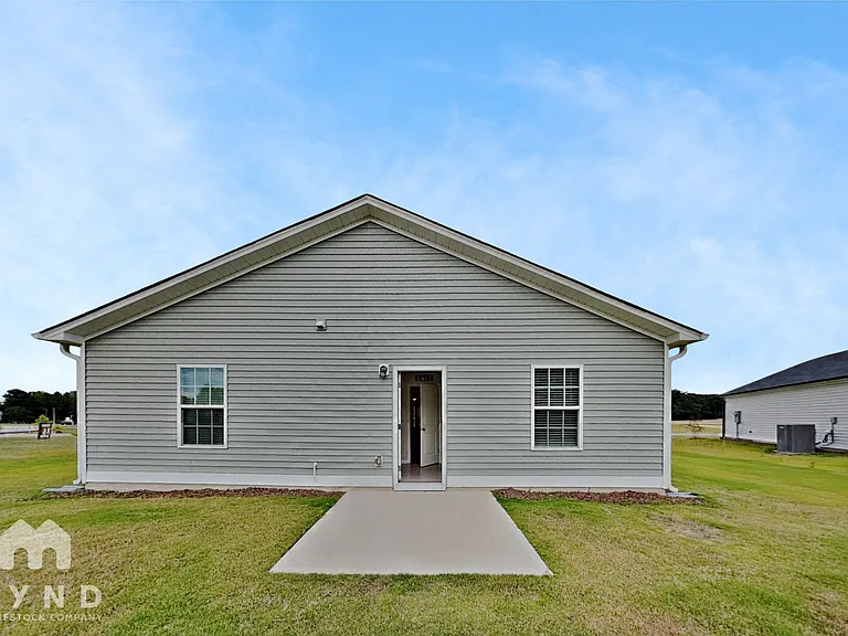 6823 Hardwick Ln — Photo 17