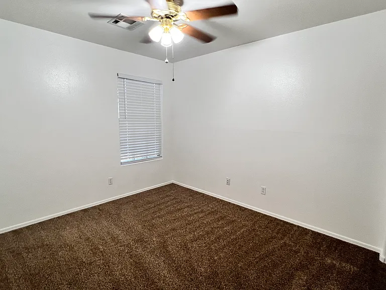 3041 W Horsham Dr — Photo 30