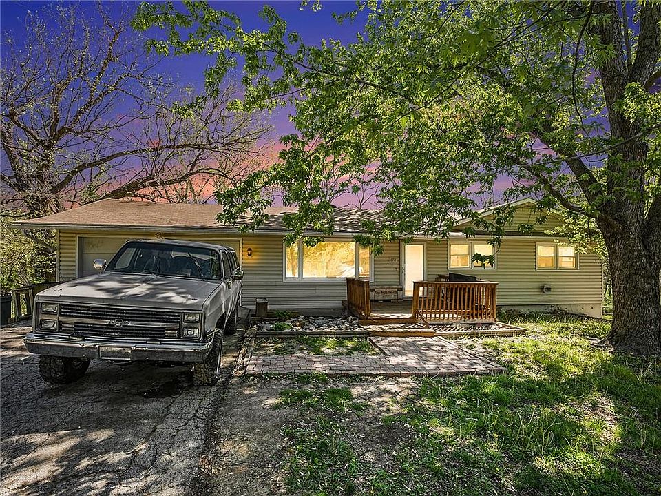 1st image of 6711 Montana Ave