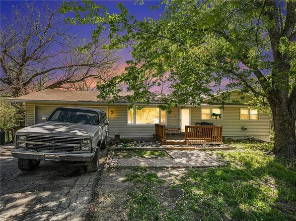 6711 Montana Ave, Kansas City, KS 66111