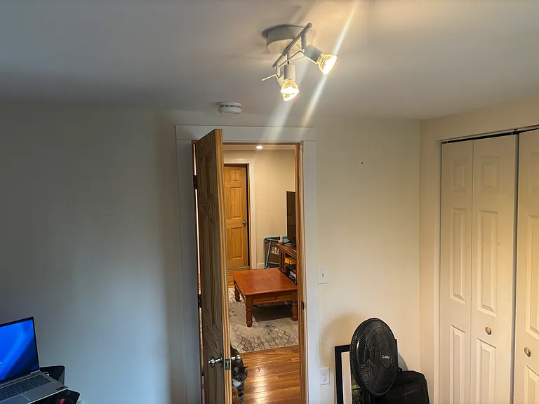 104 College Hl — Photo 17