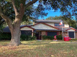 2121 Briar Cir, Pearland, TX 77581