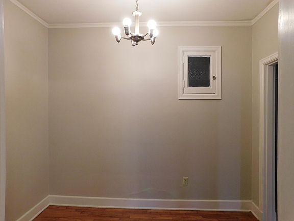 5th image of 117 W Daisy L Gatson Bates Dr APT B