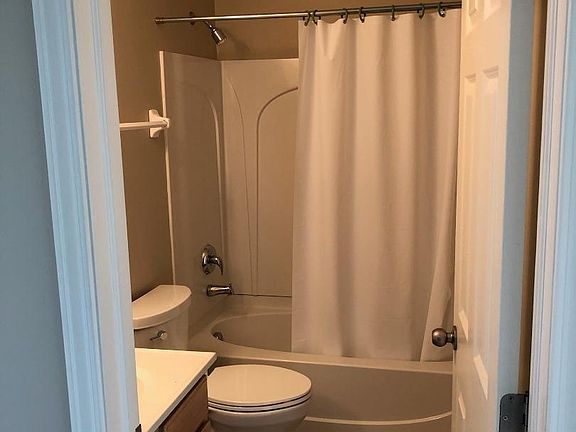 upstairs hallway bathroom