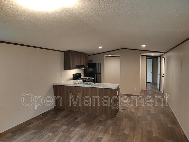 24 Erin Ln #72 — Photo 4