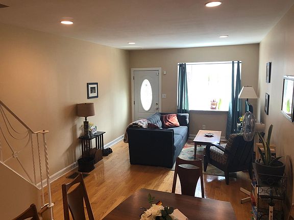 3rd image of 2652 E Mayfield St