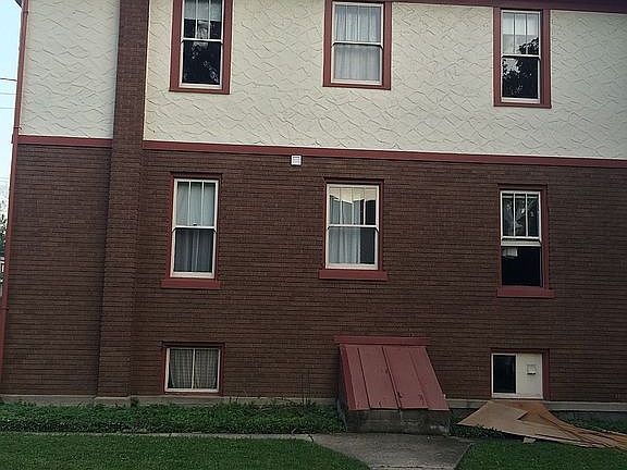 3rd image of 6203 Grand Vista Ave