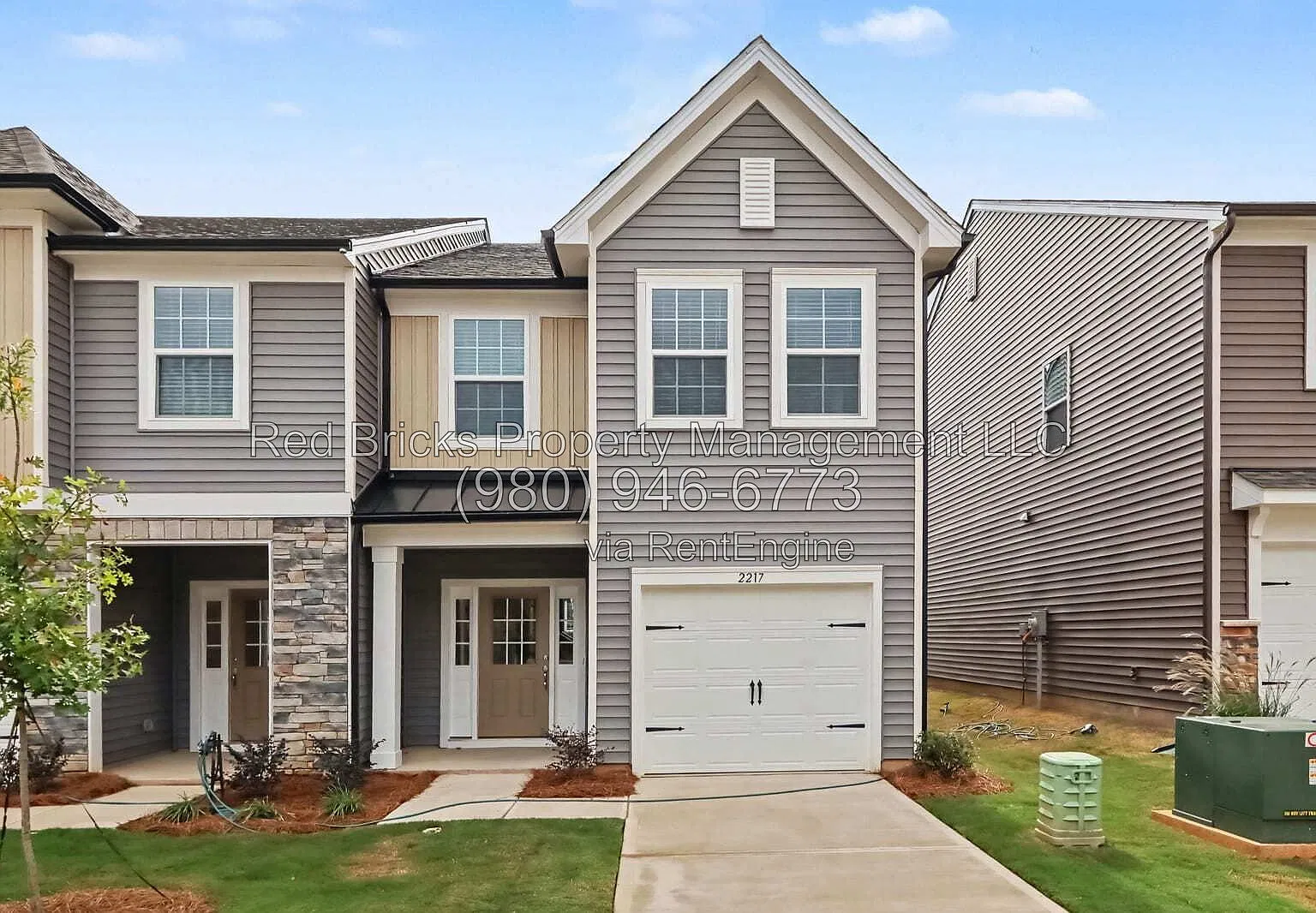3 bed, 2.5 bath, 1573 sqft, $2,100 — Photo 2