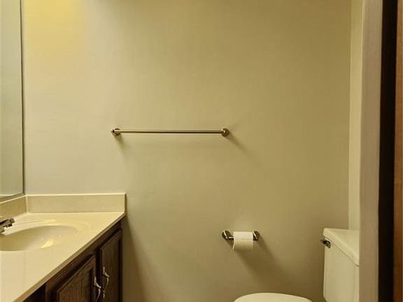 4th image of 3332 Cricket Hollow Ln