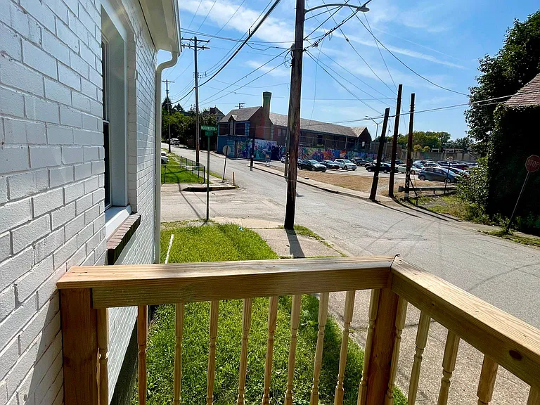 394 Center St — Photo 8