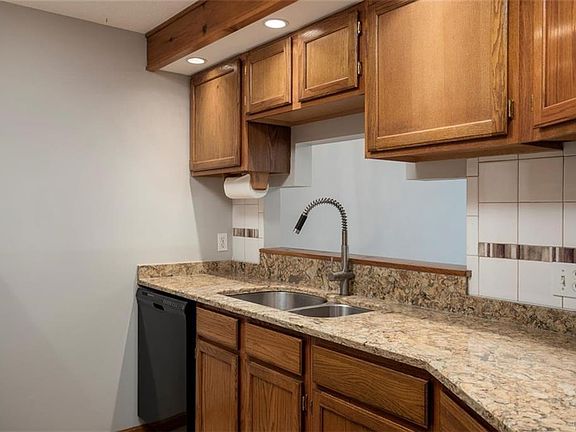 2nd image of 3 Beacon Park APT C
